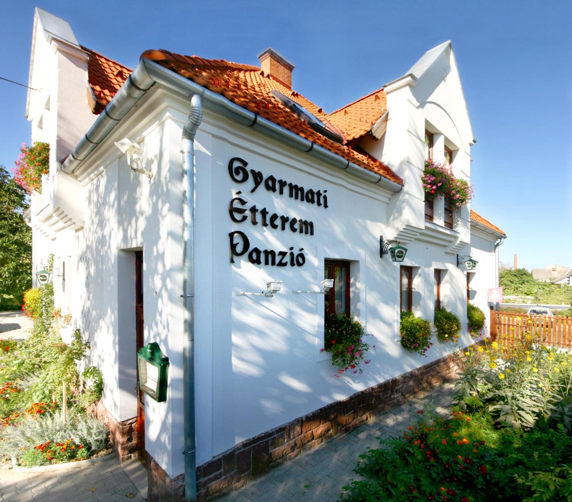 Gyarmati Panzió&Étterem Hotel Veszprém Exterior foto